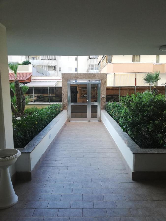 Levante Waterfront Bari Exterior foto